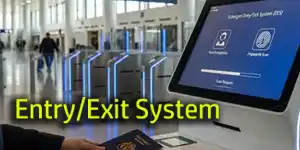 นักเดินทางใช้งานตู้ Kiosk ของระบบ EES อัตโนมัติที่สนามบิน