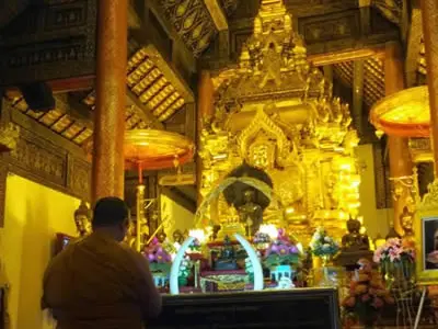 ภายใน วัดพระธาตุ ศรีจอมทองวรวิหาร