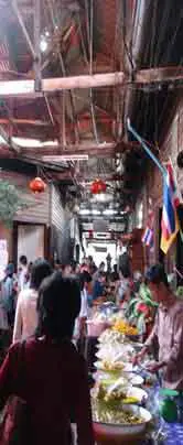 มีแต่ของกิน แล้วก็ของกิน.. ตลอดทาง